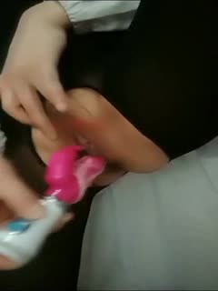 小12萝8禁用铅笔自慰喷水