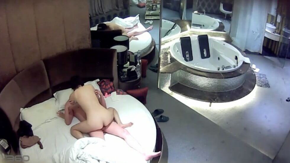 大学生无套流白浆视频大全