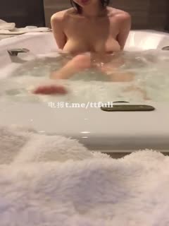 中文字幕人成乱码熟女香港